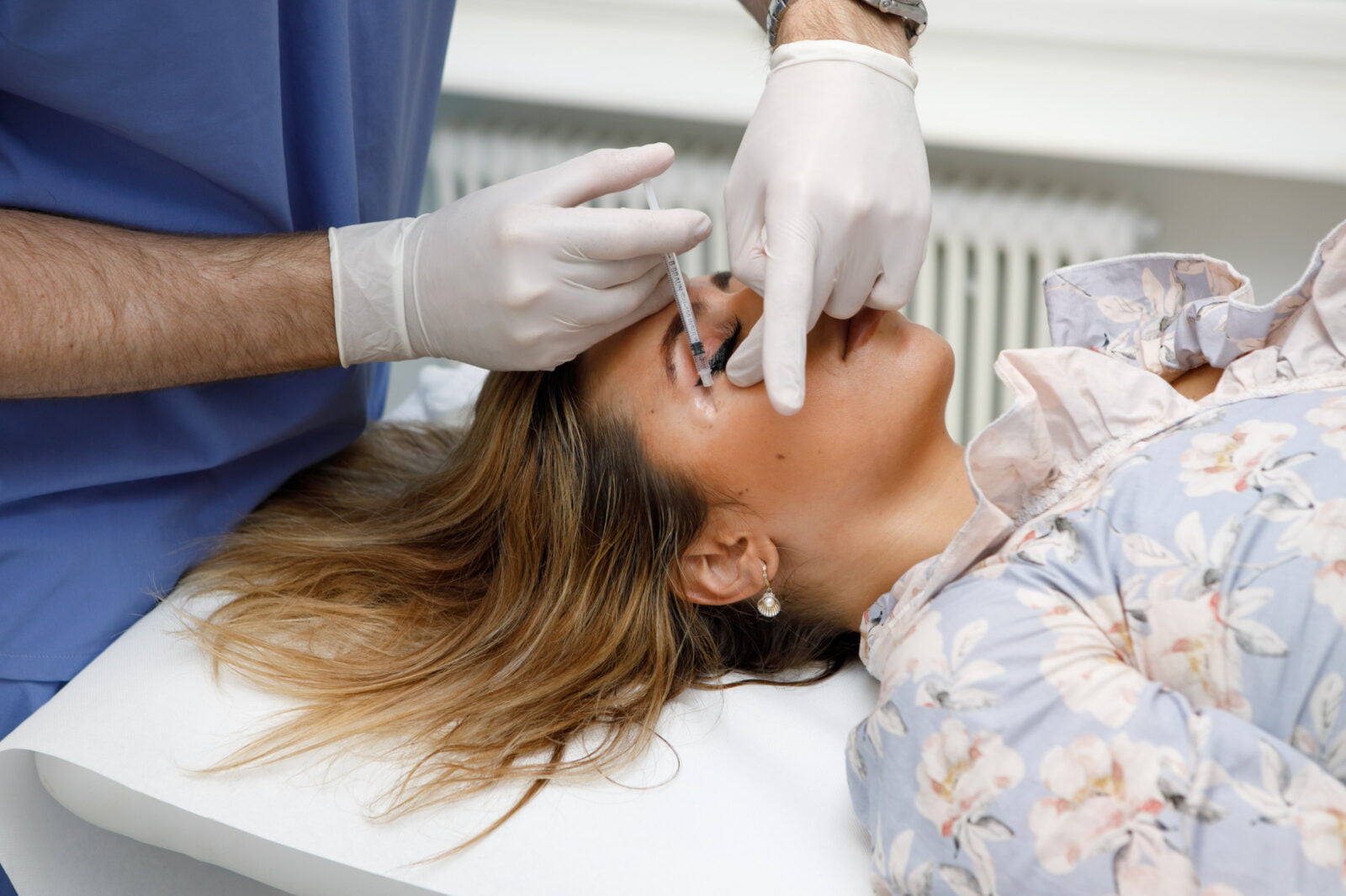Botox ohne Termin von den Experten in Wien, Behandlung der Falten mit Botox in Wien durch den Experten