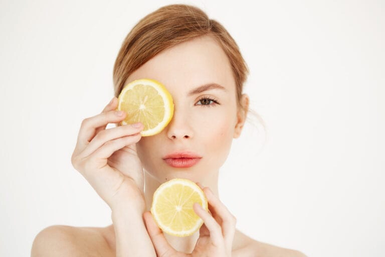frau mit frischer haut nach botox facial
